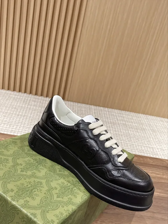 Gucci Shoe 